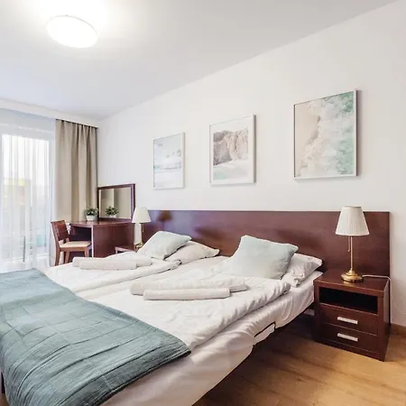 Aquarius, Sun & Snow コウォブジェク