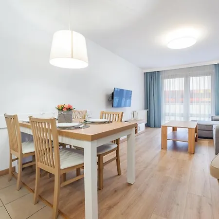 Aquarius, Sun & Snow * コウォブジェク