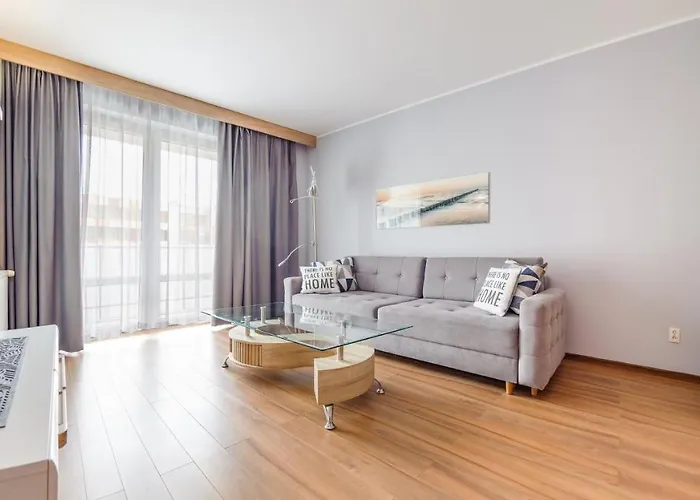 Aquarius, Sun & Snow *