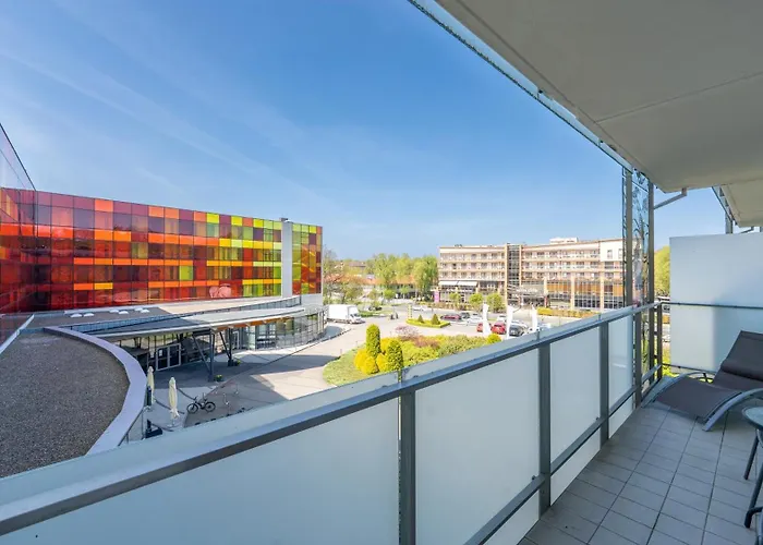 Aquarius, Sun & Snow *